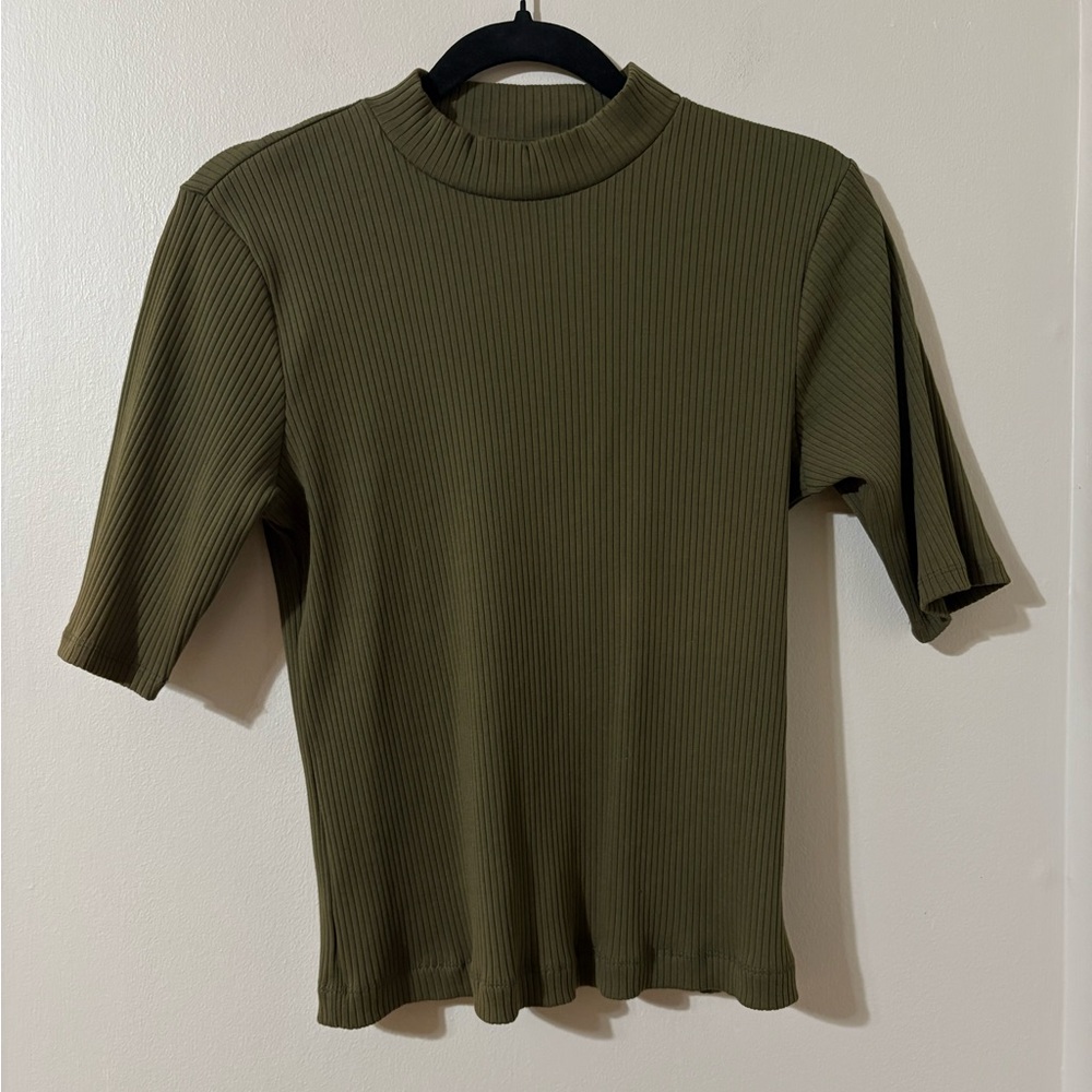 Old Navy Mock Turtleneck Short Sleeve Ribbed Tee